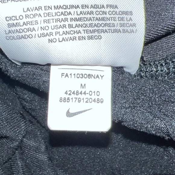 Nike Women’s Dri-FIT Reflective Element Geometric 1/2 Zip Run Pullover Black M - Picture 13 of 13